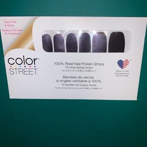 PLUM AS YOU ARE Color Street Nail Strips Black Friday Exclusive NEW